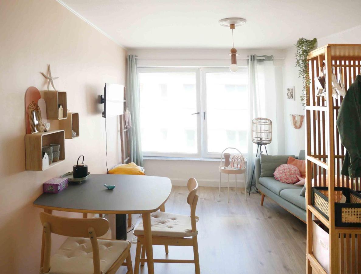 Cosy Studio By The Sea Остенде Екстериор снимка